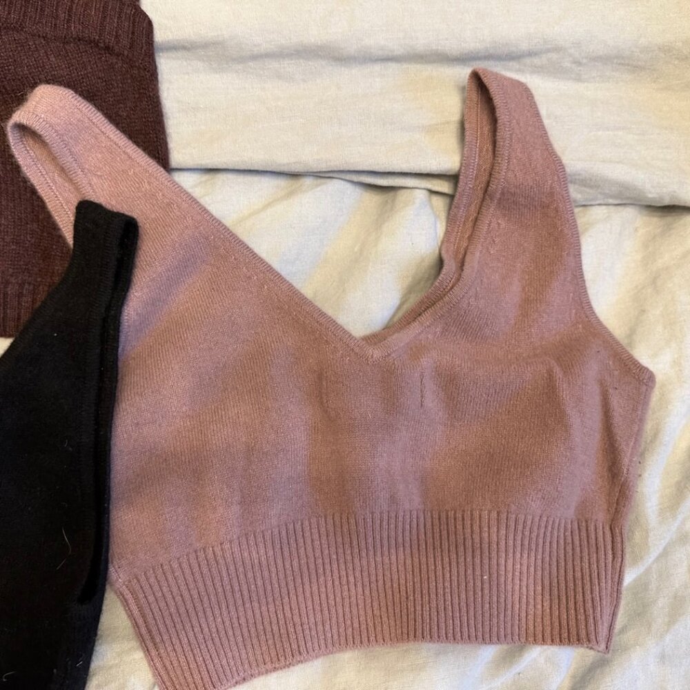 NAADAM Blush Pink Ribbed V-Neck Tank Top